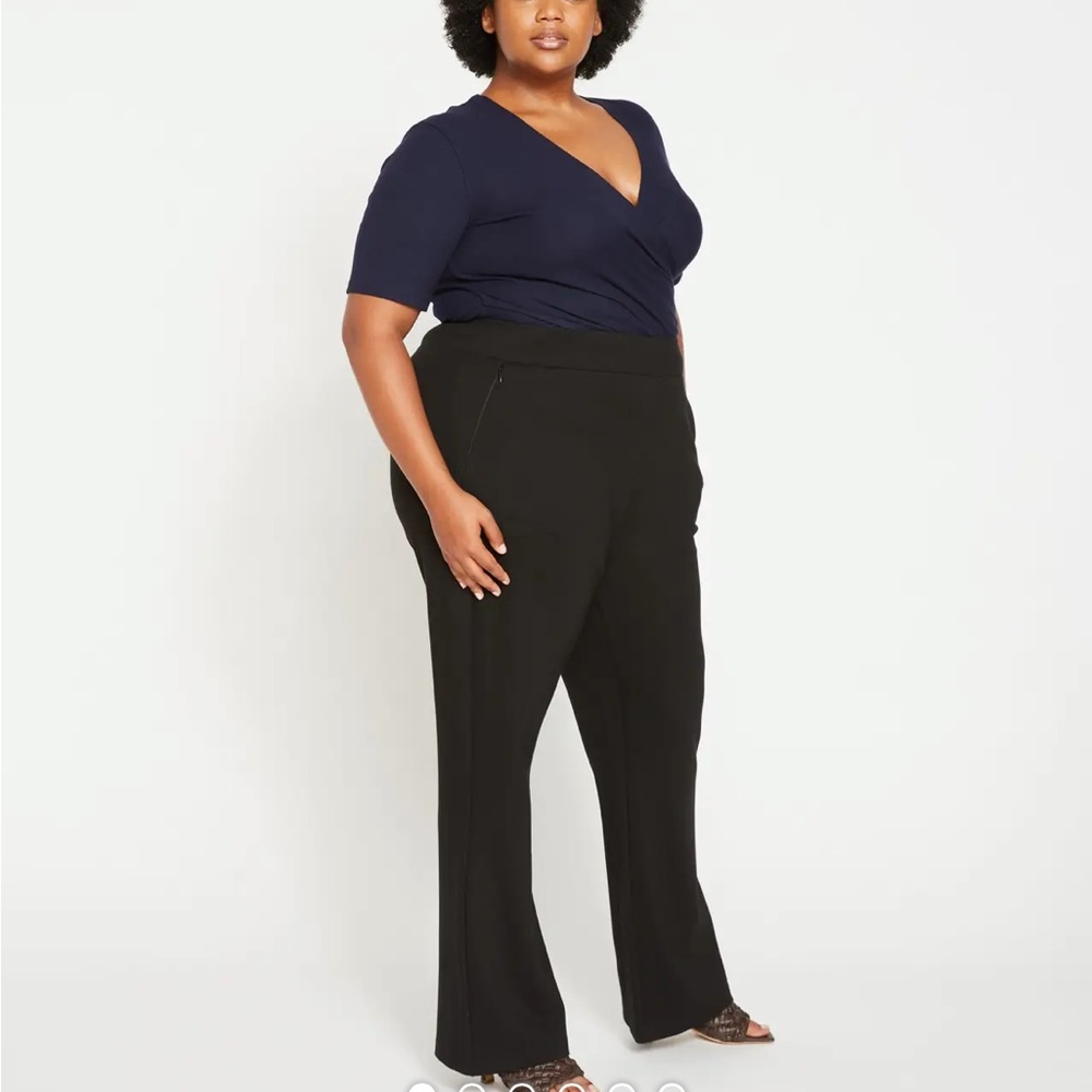 NWT Bootcut Ponte Pant in Black 18/20 Universal Standard M